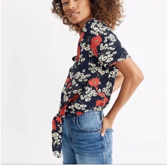 Madewell  WOMEN'S BLUE HILLSIDE DAISIES SHORT SLEEVE NOVEL TIE-FRONT TOP - Picture 2 of 9